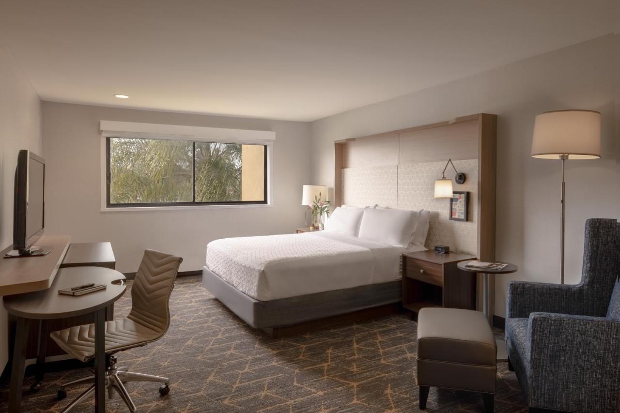 Standard King Room - Top Floor